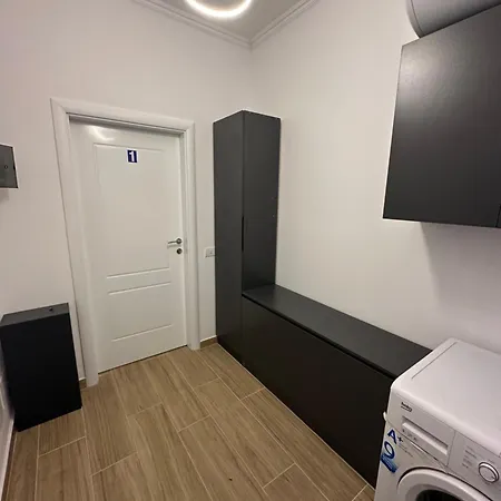 Lexhulo Room's Apartment Domje